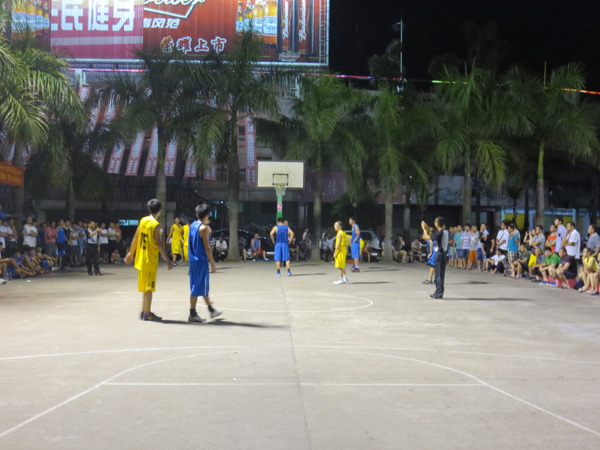 贝多芬琴行参加龙岩市篮球协会联赛